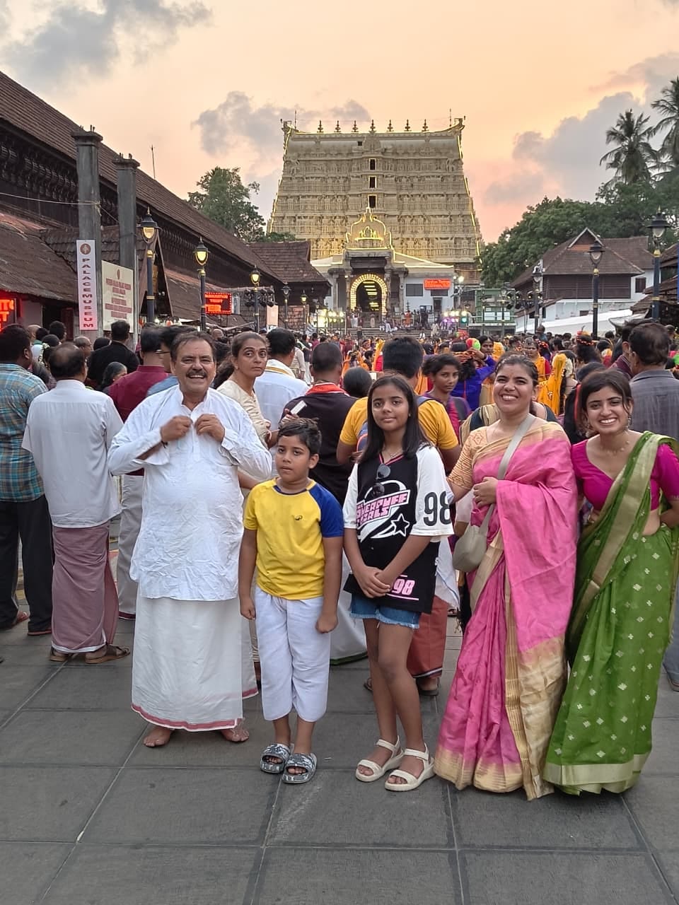 Happy Devotees Navagraha Tour